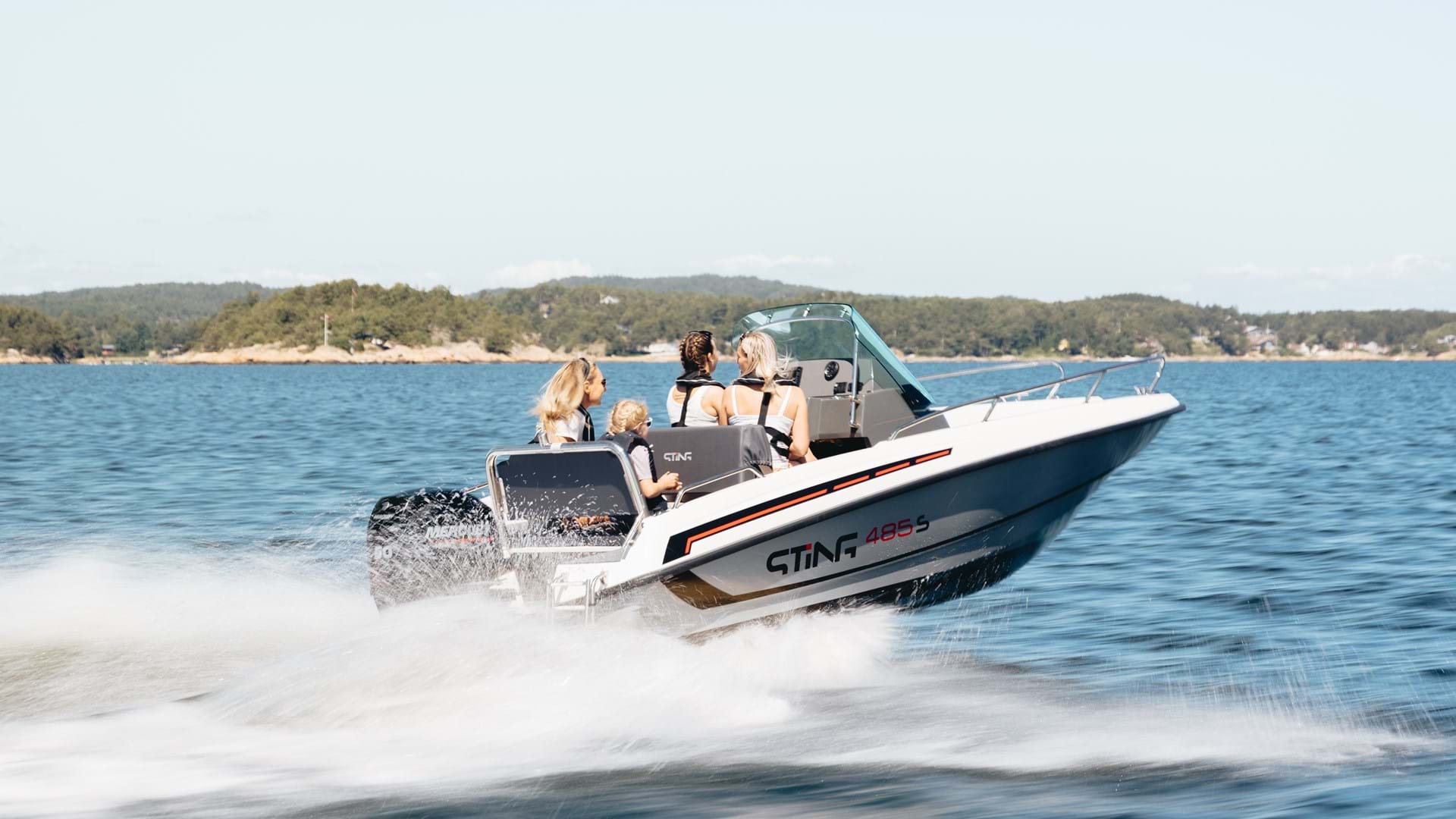 Sting 485 S Centre Console 13